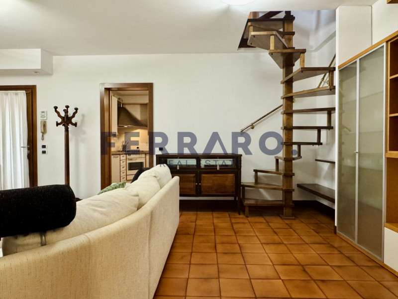 Treviso, zona Santa Bona. Codice YA9.

Si propone in locazione una introvabile casa a schiera di ...