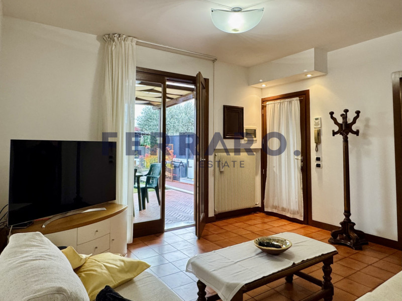 Treviso, zona Santa Bona. Codice YA9.

Si propone in locazione una introvabile casa a schiera di ...