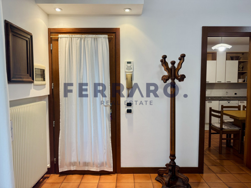 Treviso, zona Santa Bona. Codice YA9.

Si propone in locazione una introvabile casa a schiera di ...