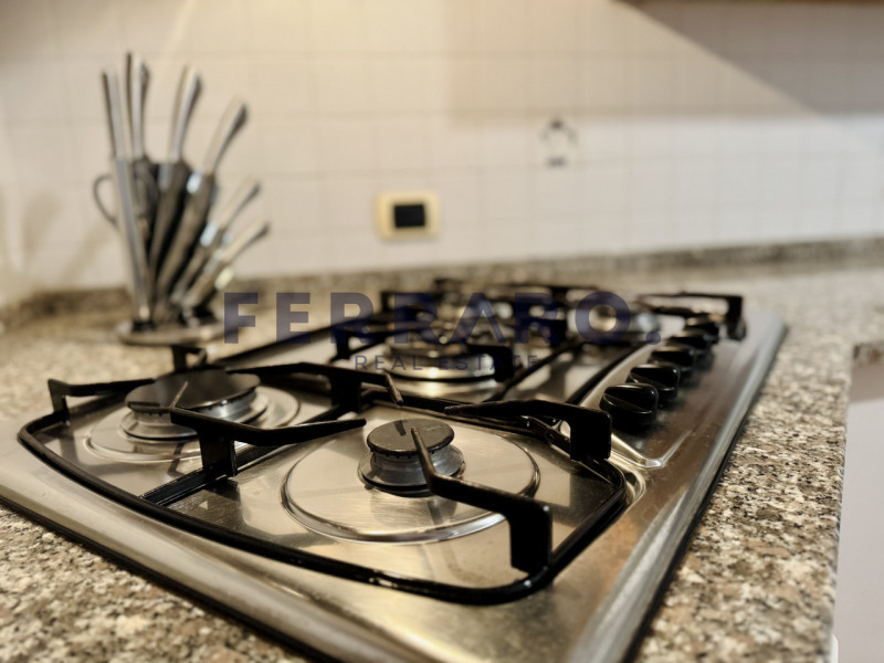 Treviso, zona Santa Bona. Codice YA9.

Si propone in locazione una introvabile casa a schiera di ...