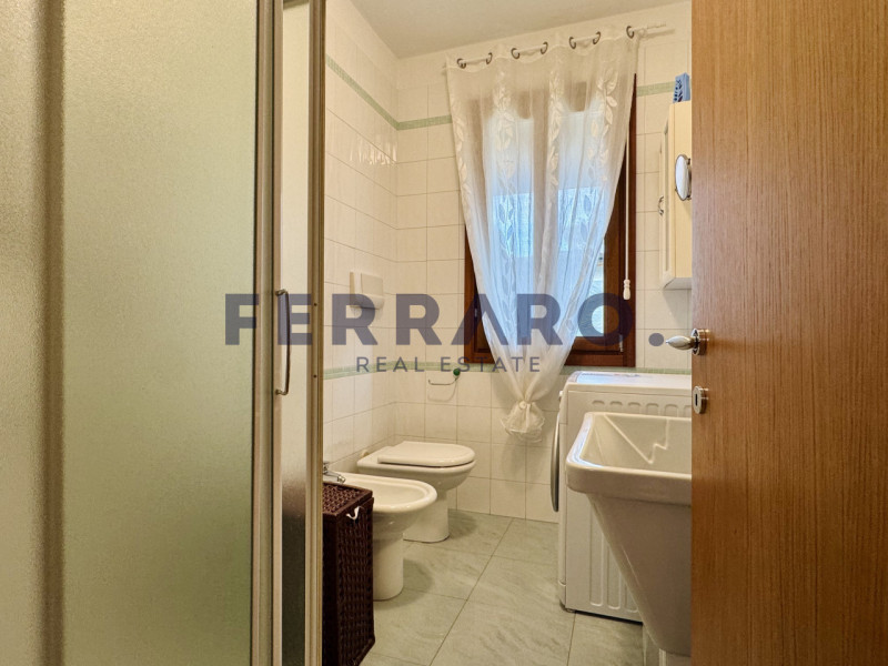 Treviso, zona Santa Bona. Codice YA9.

Si propone in locazione una introvabile casa a schiera di ...