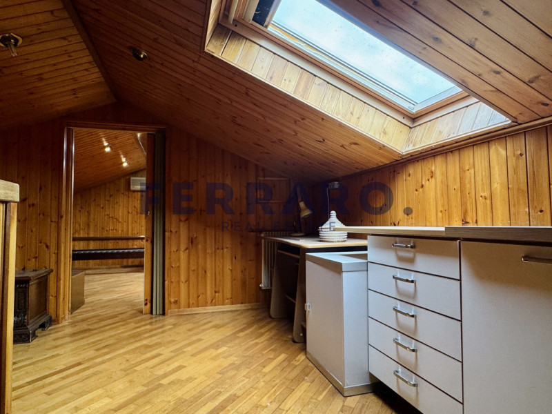 Treviso, zona Santa Bona. Codice YA9.

Si propone in locazione una introvabile casa a schiera di ...