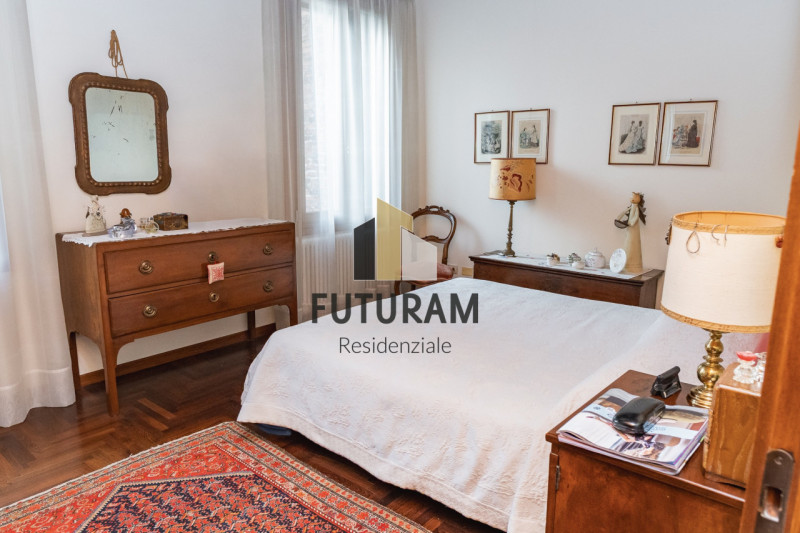 CAMISANO VICENTINO – CENTRO | RIF. RES8 PER INFO: 0444/310220

All’ingresso del cuore pulsante di...