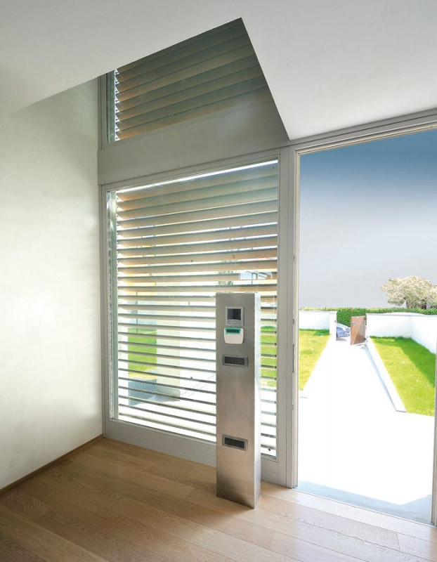 L'agenzia Iris è lieta di presentare una straordinaria opportunità immobiliare: una villetta a sc...