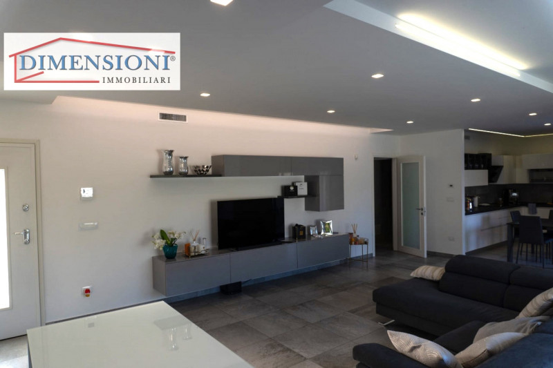 ALBIGNASEGO Località Mandriola, elegante Bifamiliare in classe A4 con ampi spazi e giardino priva...