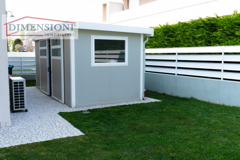 ALBIGNASEGO Località Mandriola, elegante Bifamiliare in classe A4 con ampi spazi e giardino priva...