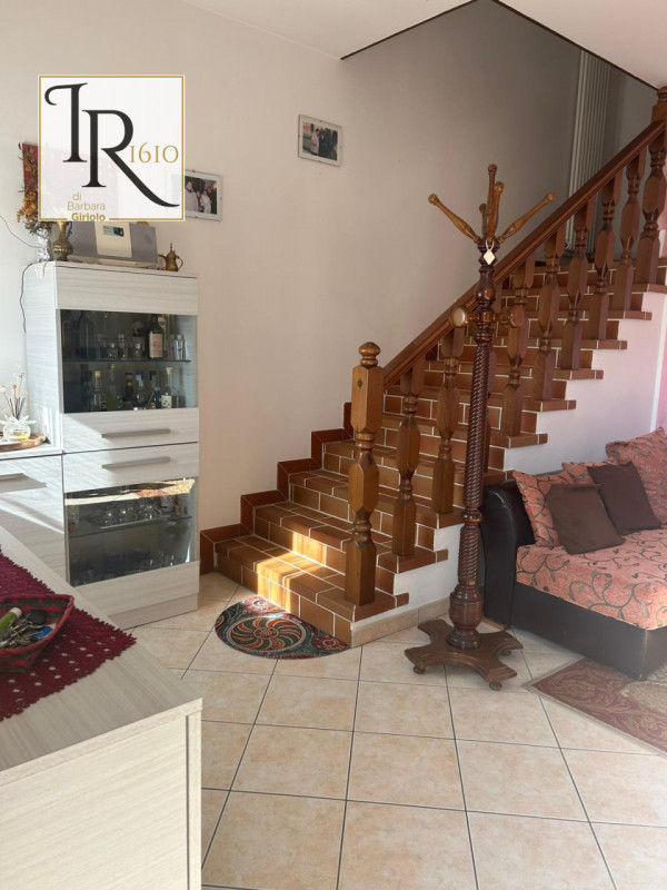 Scopri la tua nuova casa ideale nel tranquillo comune di Piacenza d'Adige! Questa splendida abita...