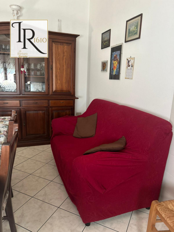 Scopri la tua nuova casa ideale nel tranquillo comune di Piacenza d'Adige! Questa splendida abita...