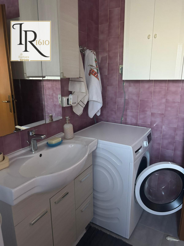 Scopri la tua nuova casa ideale nel tranquillo comune di Piacenza d'Adige! Questa splendida abita...