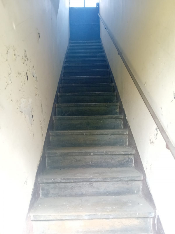 In una tranquilla zona interna di Corso Padova, a pochi passi dal cuore pulsante del Centro Stori...