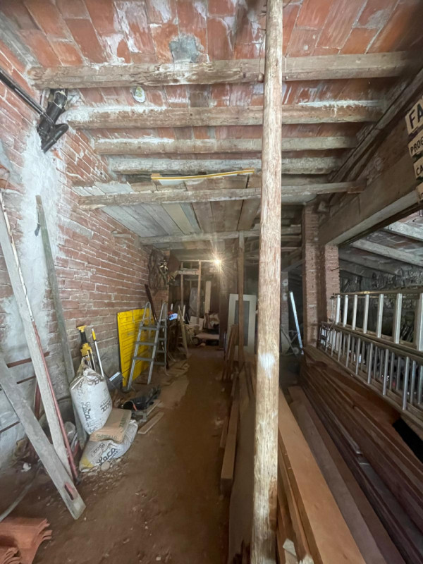 In una tranquilla zona interna di Corso Padova, a pochi passi dal cuore pulsante del Centro Stori...