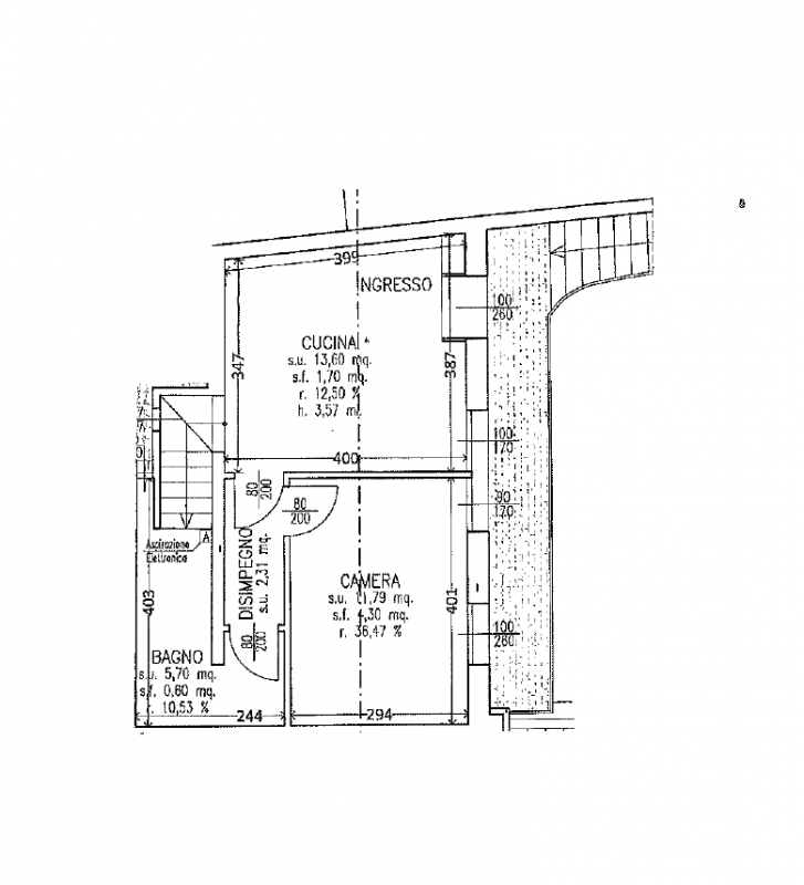 In una tranquilla zona interna di Corso Padova, a pochi passi dal cuore pulsante del Centro Stori...