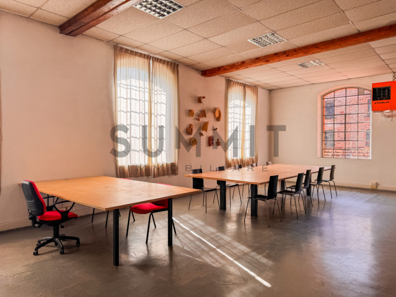 SCHIO - Tretto: disponibili in vendita SPAZI ad uso commerciale/direzionale/artigianale  di diver...