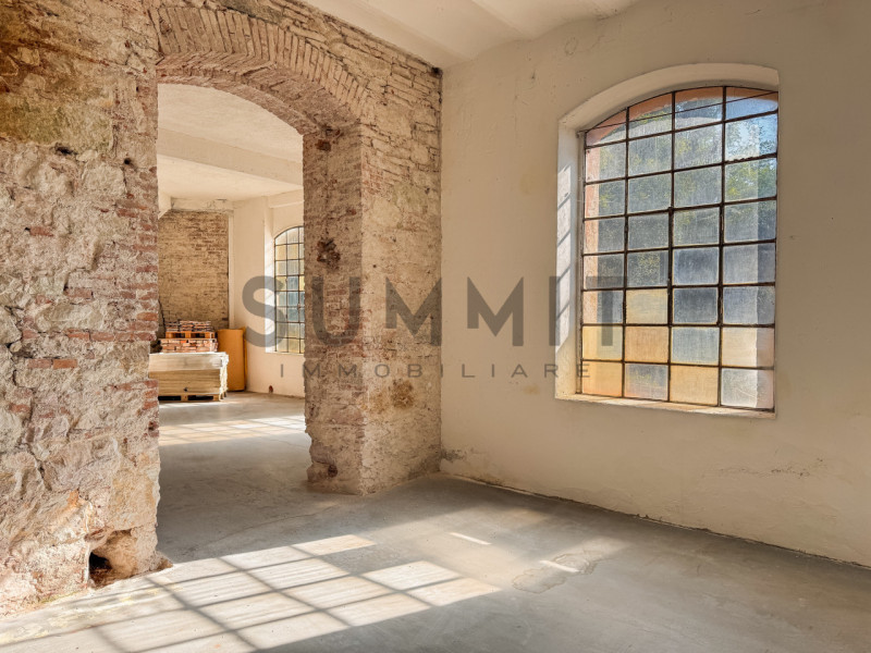 SCHIO - Tretto: disponibili in vendita SPAZI ad uso commerciale/direzionale/artigianale  di diver...