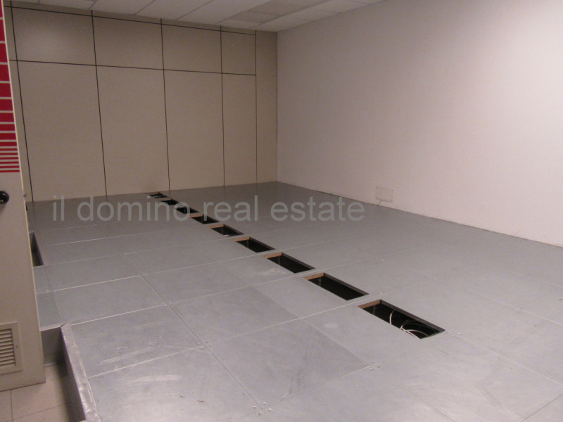 Capannone di recente costruzione anno 2017 in zona industriale a Padova Est, Classe Energetica B,...