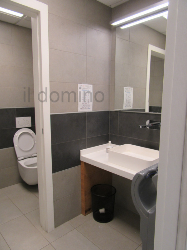 Capannone di recente costruzione anno 2017 in zona industriale a Padova Est, Classe Energetica B,...