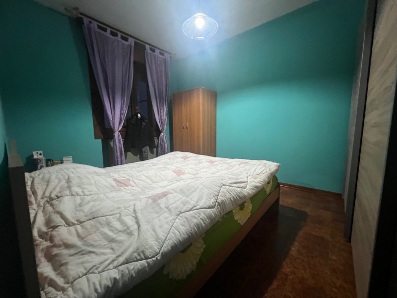 Proponiamo in vendita un ampio appartamento quadrilocale di circa 90 mq situato nel comune di Lon...