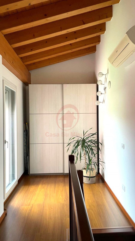 PIANIGA, MELLAREDO RIF. EA167: Casa Su Misura ha il piacere di proporvi recente duplex al primo e...