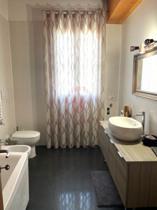 PIANIGA, MELLAREDO RIF. EA167: Casa Su Misura ha il piacere di proporvi recente duplex al primo e...