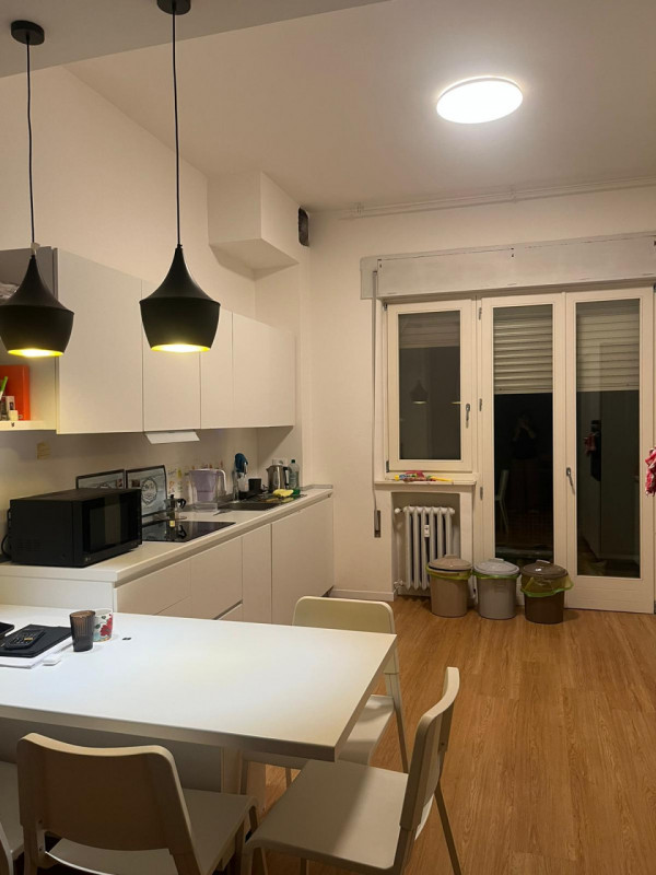 SOLO STUDENTESSA - AFFITTASI STANZA SINGOLA IN SIGNORILE APPARTAMENTO SITO IN CENTRO STORICO, SEC...