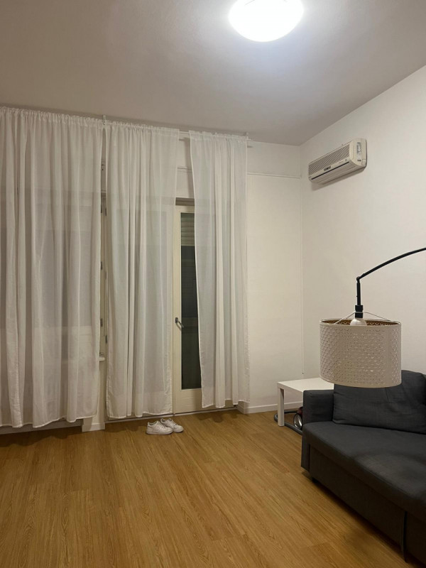 SOLO STUDENTESSA - AFFITTASI STANZA SINGOLA IN SIGNORILE APPARTAMENTO SITO IN CENTRO STORICO, SEC...