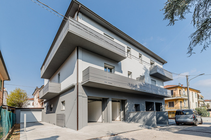 ARACELI
 
Nel cuore della tranquilla Araceli, uno dei quartieri più amati di Vicenza, in contesto...