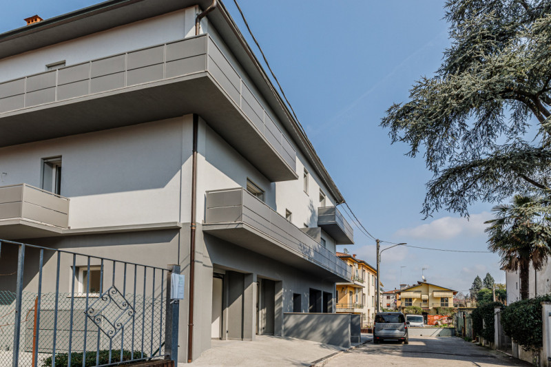 ARACELI
 
Nel cuore della tranquilla Araceli, uno dei quartieri più amati di Vicenza, in contesto...