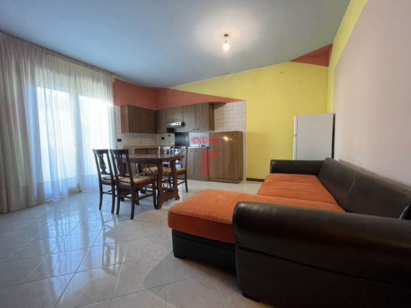 Nel comune di Limena in località Taggì di Sotto proponiamo in vendita un appartamento al primo e ...