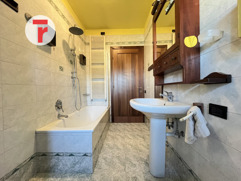 Nel comune di Limena in località Taggì di Sotto proponiamo in vendita un appartamento al primo e ...