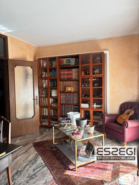 PADOVA*FORCELLINI: Spaziosissimo appartamento situato nel cuore del quartiere di Forcellini, all'...