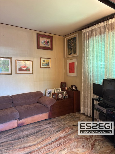 PADOVA*FORCELLINI: Spaziosissimo appartamento situato nel cuore del quartiere di Forcellini, all'...