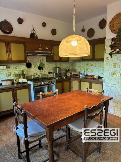 PADOVA*FORCELLINI: Spaziosissimo appartamento situato nel cuore del quartiere di Forcellini, all'...