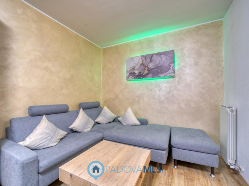 Immobile in esclusiva al Gruppo Padova MLS
NOVENTA PADOVANA Zona Noventana. Proponiamo in vendita...