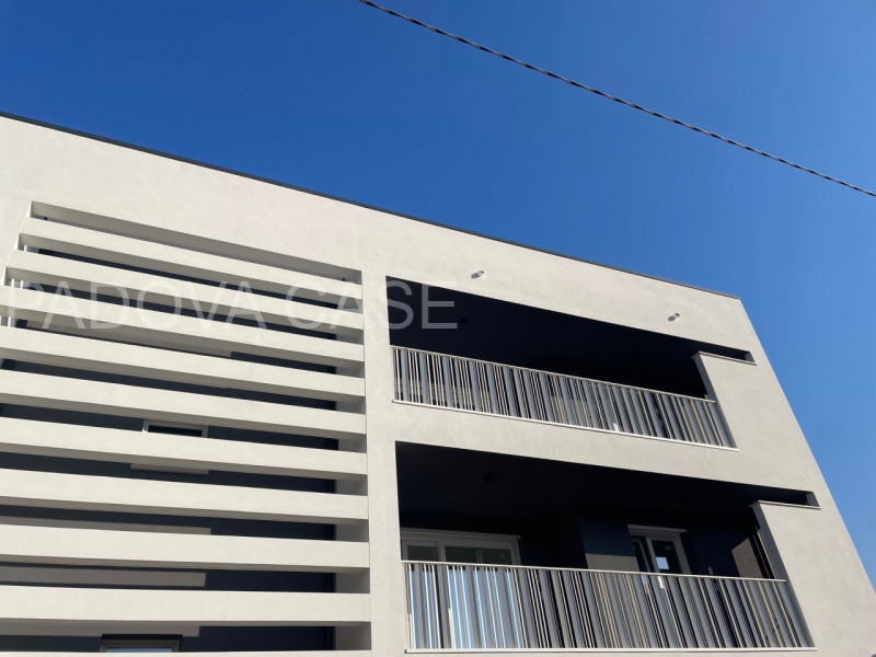 Eleganza contemporanea e tecnologia avanzata nel cuore di Padova – Madonna Pellegrina

In uno dei...