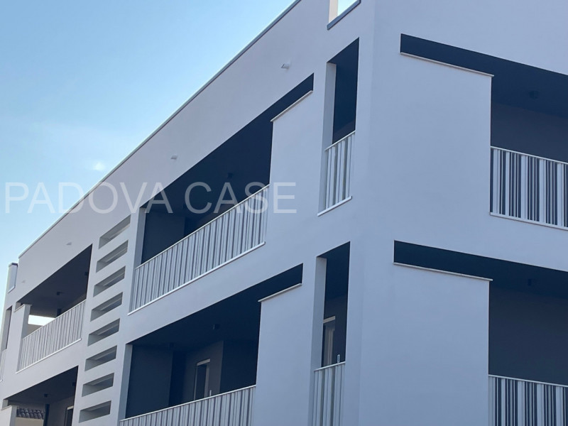 Eleganza contemporanea e tecnologia avanzata nel cuore di Padova – Madonna Pellegrina

In uno dei...