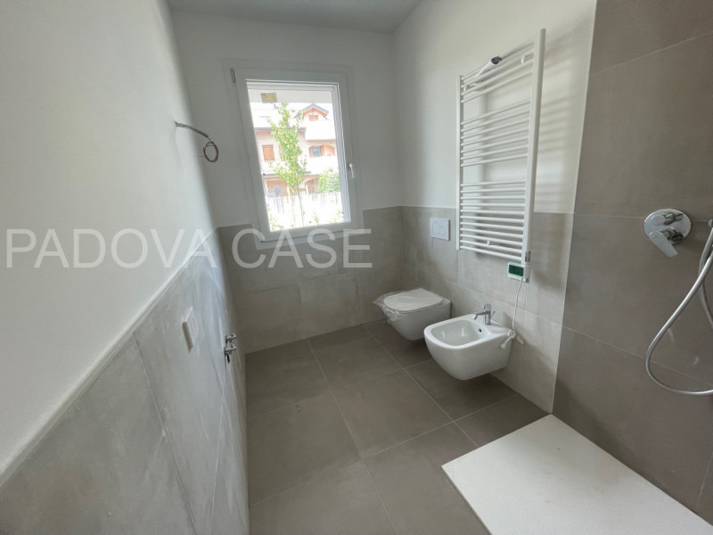 Eleganza contemporanea e tecnologia avanzata nel cuore di Padova – Madonna Pellegrina

In uno dei...