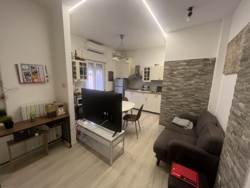 FACCIOLATI-ZONA OSPEDALI: contesto signorile, comodo a tutti i principali servizi e mezzi di tras...