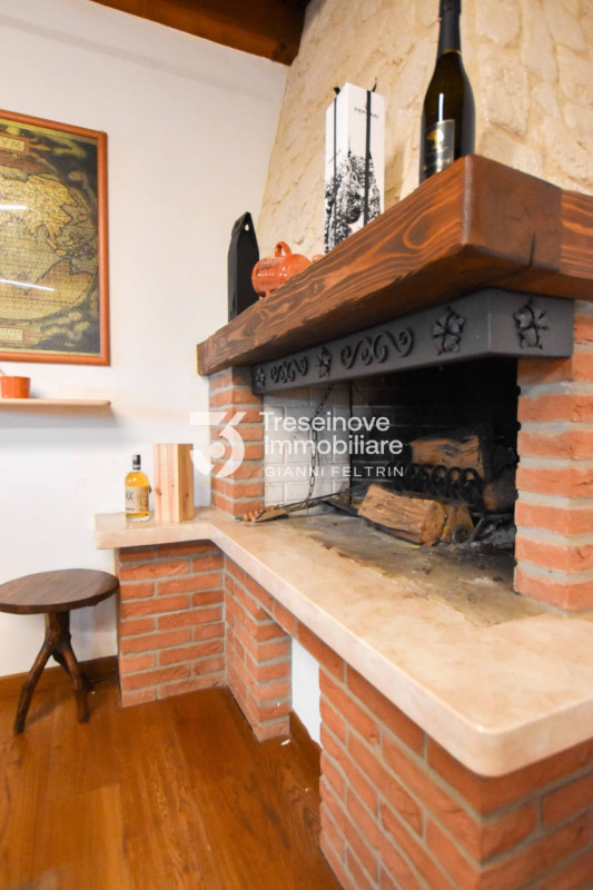 (Per INFO Feltrin ing. Gianni 3288349492) Proponiamo in vendita bifamiliare con ampi spazi a Carm...