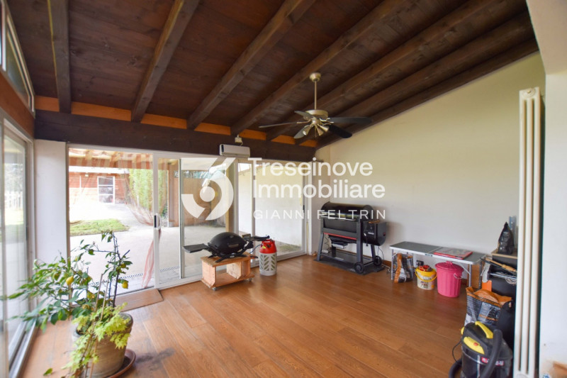 (Per INFO Feltrin ing. Gianni 3288349492) Proponiamo in vendita bifamiliare con ampi spazi a Carm...