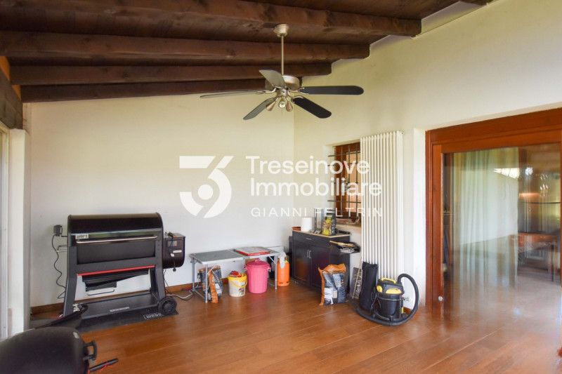 (Per INFO Feltrin ing. Gianni 3288349492) Proponiamo in vendita bifamiliare con ampi spazi a Carm...