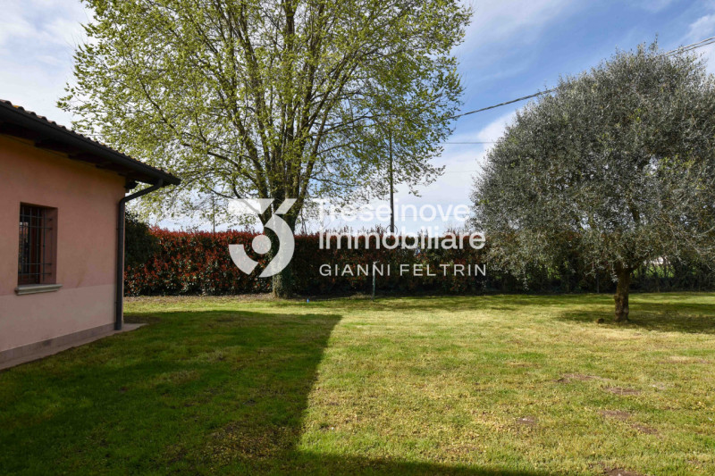 (Per INFO Feltrin ing. Gianni 3288349492) Proponiamo in vendita bifamiliare con ampi spazi a Carm...