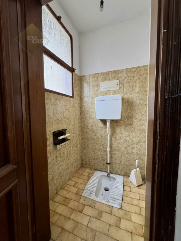 A ridosso della zona industriale e artigianale proponiamo porzione di magazzino Artigianale con s...