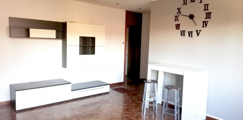 Proponiamo in vendita un affascinante appartamento quadrilocale situato nel cuore di Trissino, un...