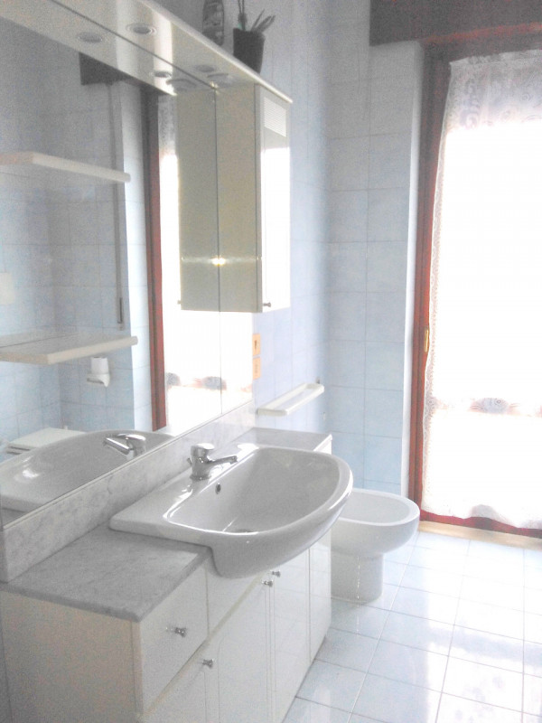 Proponiamo in vendita un affascinante appartamento quadrilocale situato nel cuore di Trissino, un...