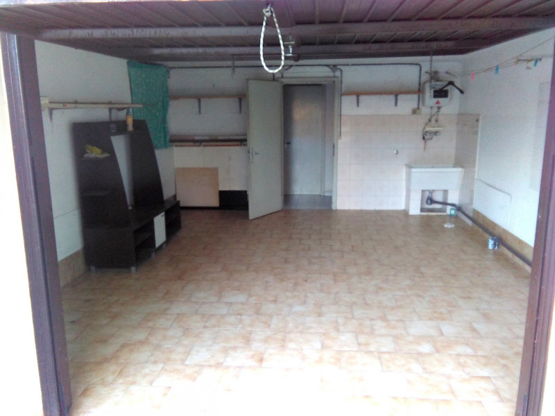 Proponiamo in vendita un affascinante appartamento quadrilocale situato nel cuore di Trissino, un...