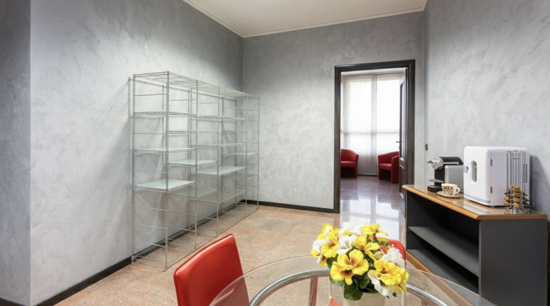 (Per INFO Monica 3482688677) Proponiamo in vendita un ottimo ufficio di circa 75 mq, situato nell...