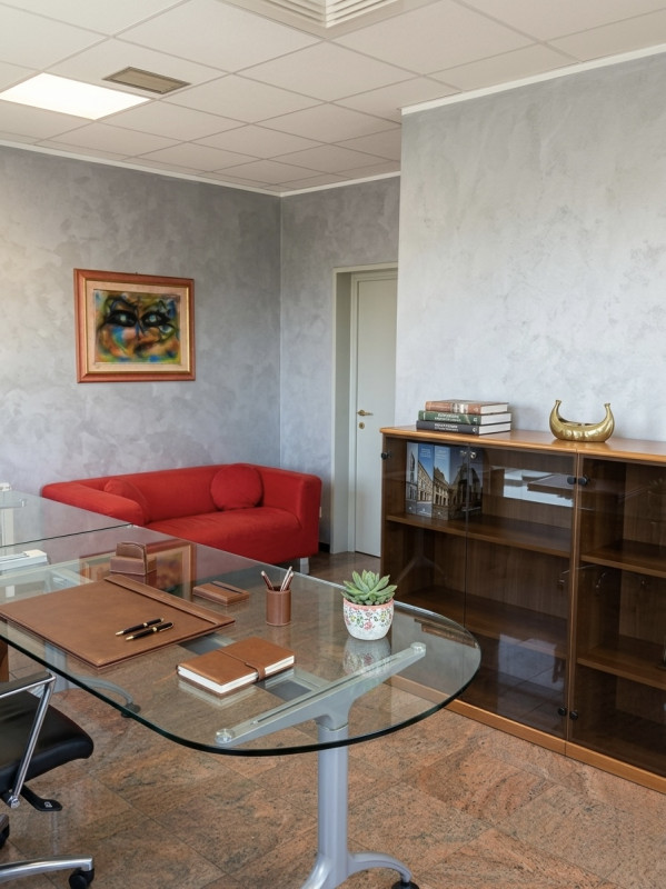 (Per INFO Monica 3482688677) Proponiamo in vendita un ottimo ufficio di circa 75 mq, situato nell...