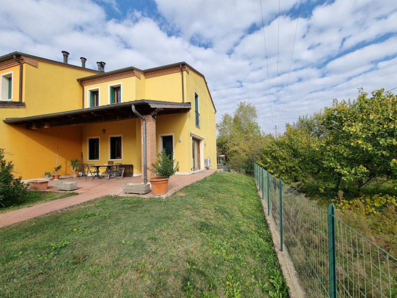 Vo' (PD), Via Vo' di Sotto, proponiamo in Vendita porzione di Bifamiliare di recente costruzione,...