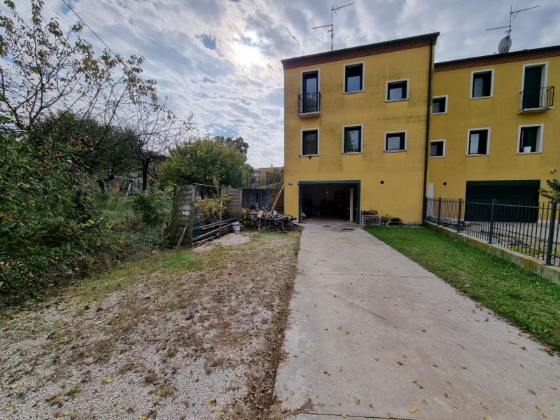 Vo' (PD), Via Vo' di Sotto, proponiamo in Vendita porzione di Bifamiliare di recente costruzione,...