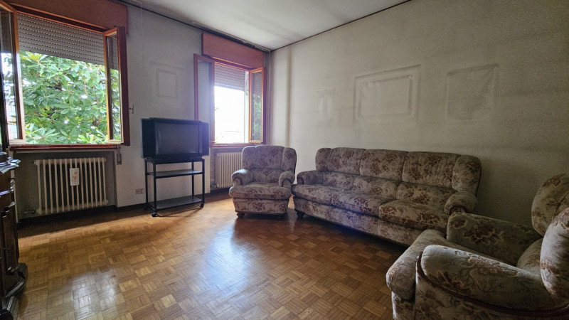 AMPIO IMMOBILE POLIFUNZIONALE CON MAGAZZINO E ABITAZIONE

Padova (Loc. Chiesanuova)
In prossimità...